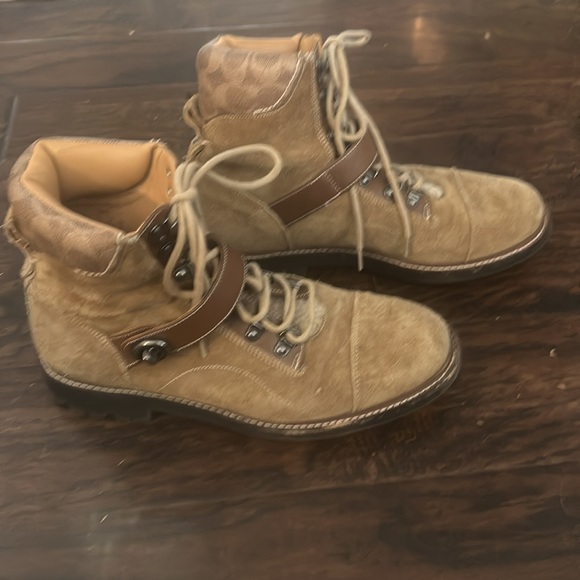 Men’s Coach Boots - Picture 2 of 5